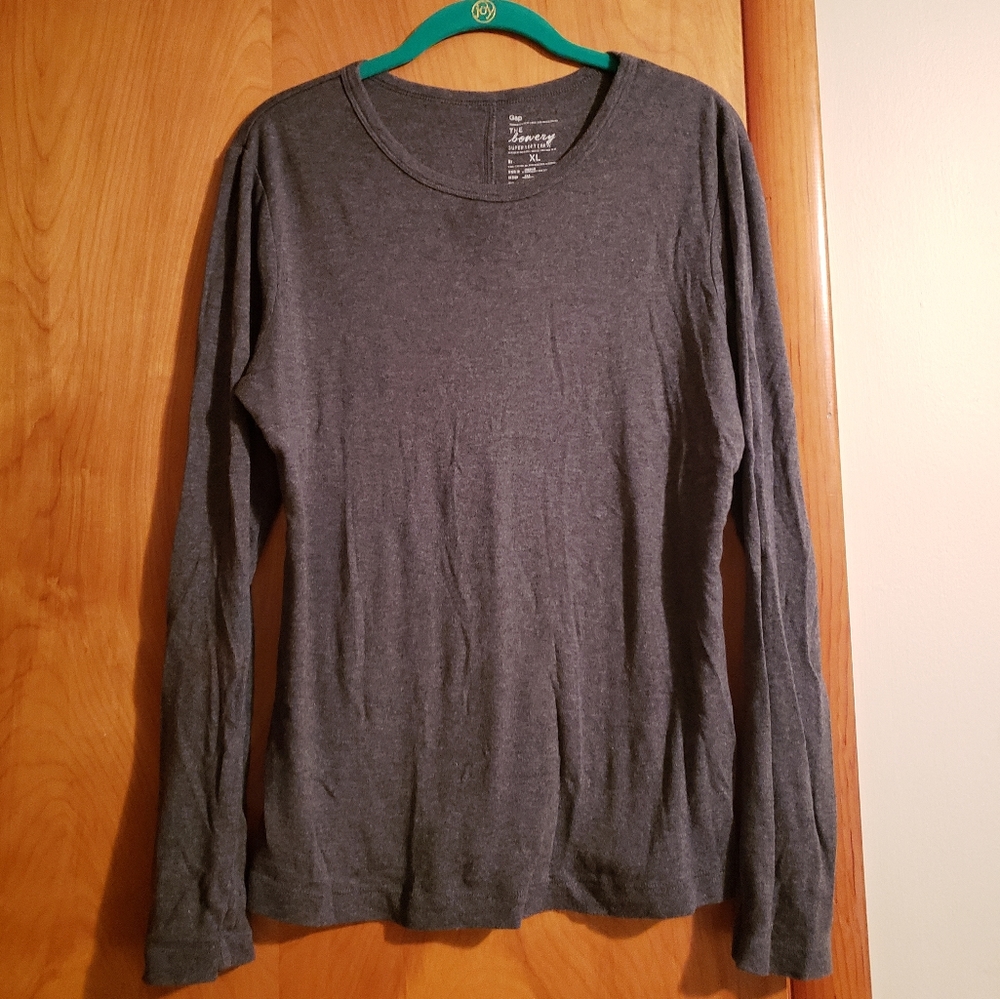 Long-sleeved shirt